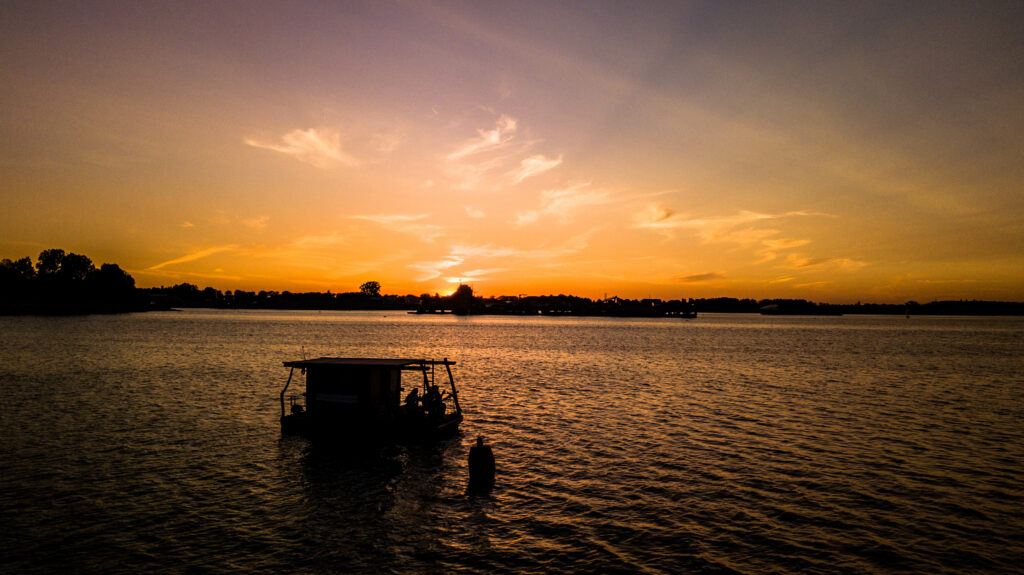 A night on a raft in Limburg - Sailcenter Limburg