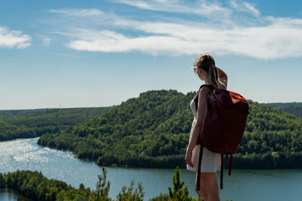 TravelRebel Elke in Limburg with the perfect Osprey backpack