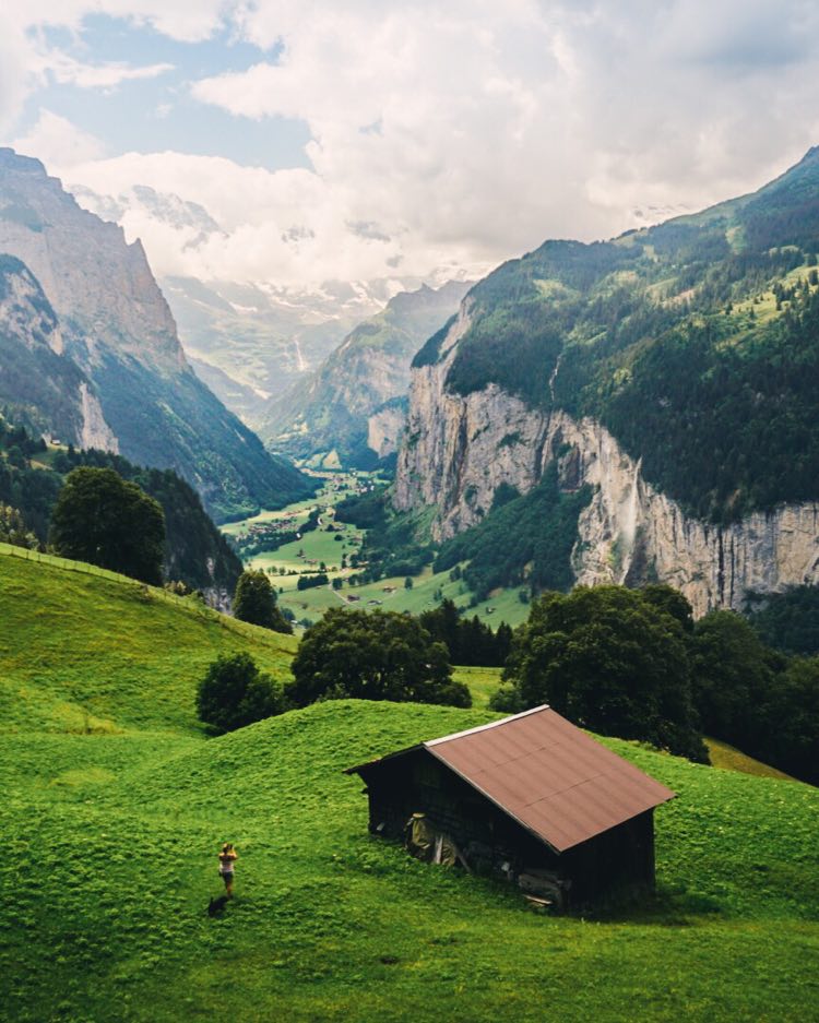 Bergwandeling in Europa - Zwitserland van Wengen naar Lauterbrunnen